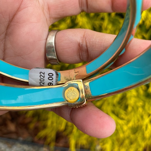 Angelique de Paris Gold Over Sterling & Resin Bangle Bracelet Set - Picture 3 of 11